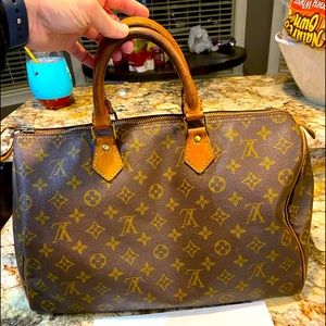 Authentic Vintage Louis Vuitton speedy 30